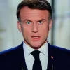 Замах на Макрона: біля готелю з президентом Франції пролунали потужні вибухи