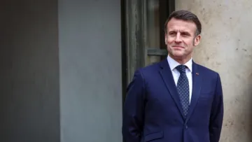 «Серветку перетворює на наркотик»: у Макрона відреагували на брехню РФ про вживання президентом Франції кокаїну 