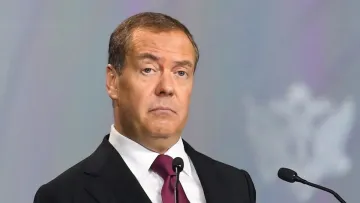 Медведєв тішиться результатами переговорів Путіна з Трампом: експрезидент РФ виправдав удари по Україні 