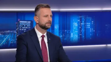 «МіГів немає, бо немає дронів»: голова Міноборони Польщі звинуватив Україну у зриві домовленостей