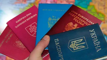 Множинне громадянство в Україні: яким критеріям мають відповідати країни для другого паспорту