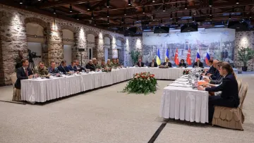 Росія висунула неприйнятні вимоги: ЗМІ повідомили про паузу у переговорах в Стамбулі 