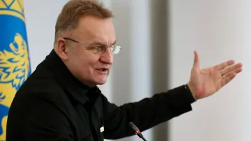 «Гріх обмежувати людям можливість ними скористатися»: мер Львова розповів, як у місті працюють укриття