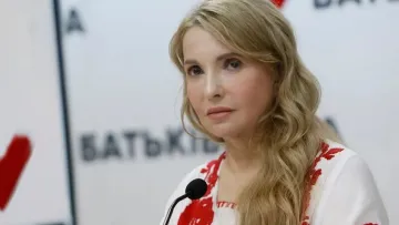Новий імідж Юлі: фото Тимошенко з недавнього засідання Ради вразило інтернет