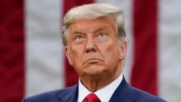 «Догрався – отримай‎»: Білий дім виклав фото Трампа з нецензурним написом на фоні історії з Мадуро