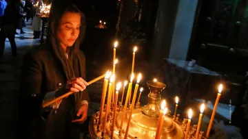 «День особливий»: Юлія Тимошенко у Страсну п'ятницю відвідала Володимирський собор та виклала фото