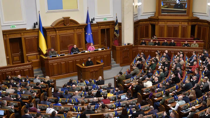 Верховна Рада продовжила воєнний стан та мобілізацію в Україні: відома дата, до якої буде діяти правовий режим