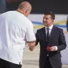 «Отак би мені хотілося з ним пити»: Вірастюк розповів про власні плани на Зеленського після закінчення війни