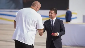 «Отак би мені хотілося з ним пити»: Вірастюк розповів про власні плани на Зеленського після закінчення війни