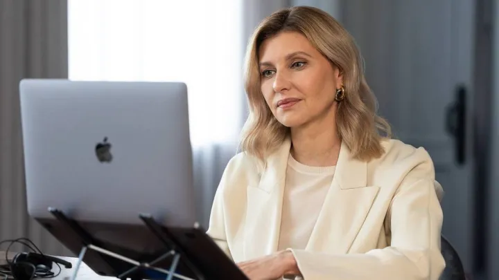 Олені Зеленській – 48: цікаві факти, особисте життя та найкращі образи першої леді