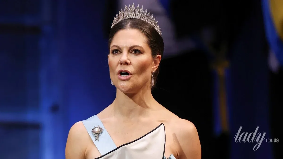 Кронпринцеса Вікторія вразила вінтажем: вона вийшла в сукні матері 30-річної давнини – ось її образ