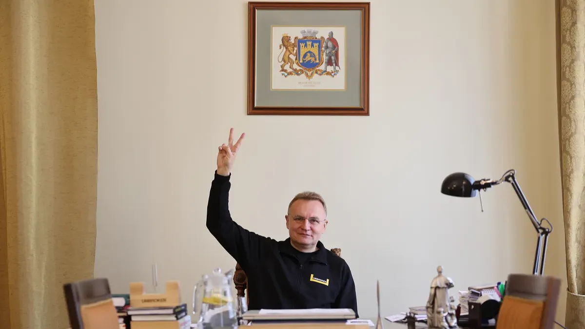 «Вони дуже уважні, не порушують правил дорожнього руху»: мер Львова розповів про жінок-водіїв на транспорті