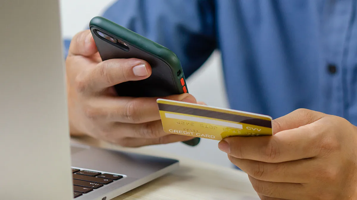 Блокування рахунків 2026: податкова перевіряє обороти від 100 тис. грн на місяць – нові алгоритми банків