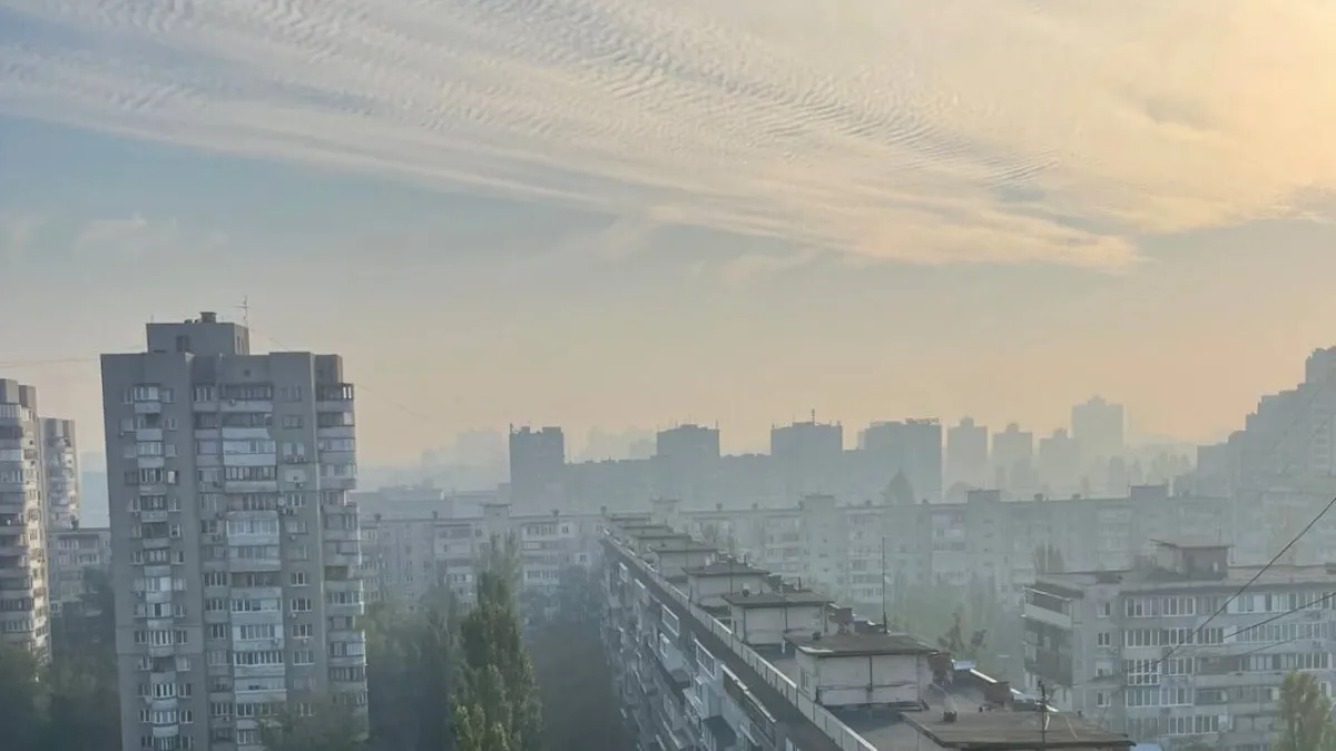 Нема чим дихати: кияни відчувають запах гарі – в чому причина