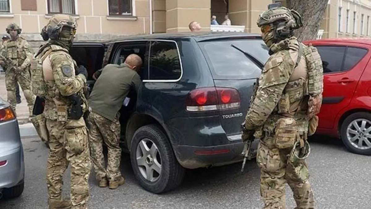 Спричинив ДТП, наїхав на поліцейського і був п'яний: працівника ТЦК затримали після епічної гонитви – відео