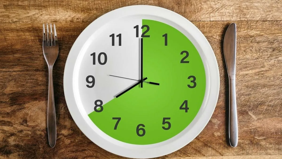 Інтервальне голодування шкодить волоссю: трихологиня пояснила небезпечний механізм