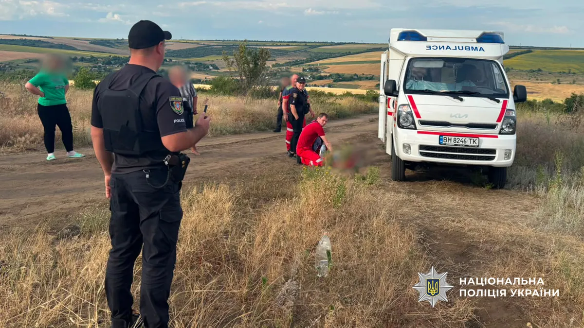 Моторошна загибель підлітка на Одещині: 14-річного хлопця засипало піском у кар'єрі