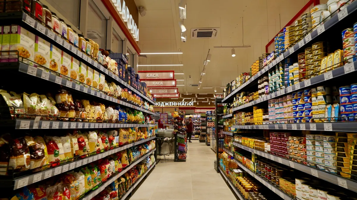 Краще закупитися вже зараз: які продукти здорожчають перед новорічними святами