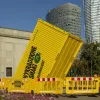 Нова кампанія McDonald's: чому в центрі Варшави з'явився жовтий контейнер