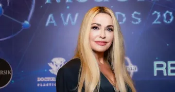 Ольга Сумська кардинально змінила імідж у своє 60-річчя: Єгор Андрюшин показав перевтілення іменинниці