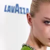Кай Шрайбер зробила історію: перша трансдівчина з нагородою Fashion Media Awards