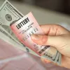 Купив білет за 40 гривень, а виграв понад 70 тисяч у лотереї: киянин розкрив свою виграшну систему
