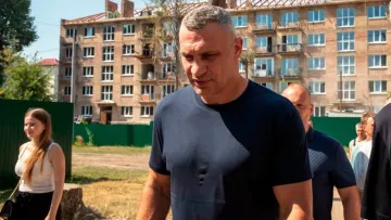 55 підтягувань у 55 років: Віталій Кличко вразив мережу своєю фізичною формою 