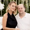 «Люблю тебе сьогодні більше, ніж учора»: Віктор Бронюк зворушливо привітав дружину з днем народження