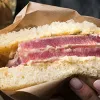 Навіть бутерброд із ковбасою може створити проблеми: які продукти не можна везти до ЄС