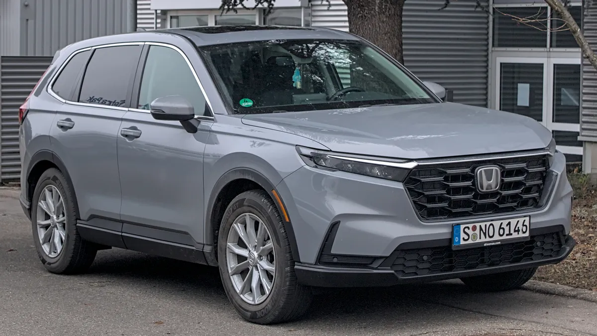 Масове відкликання авто Honda в США: виявлено небезпечний дефект у комплектах шин