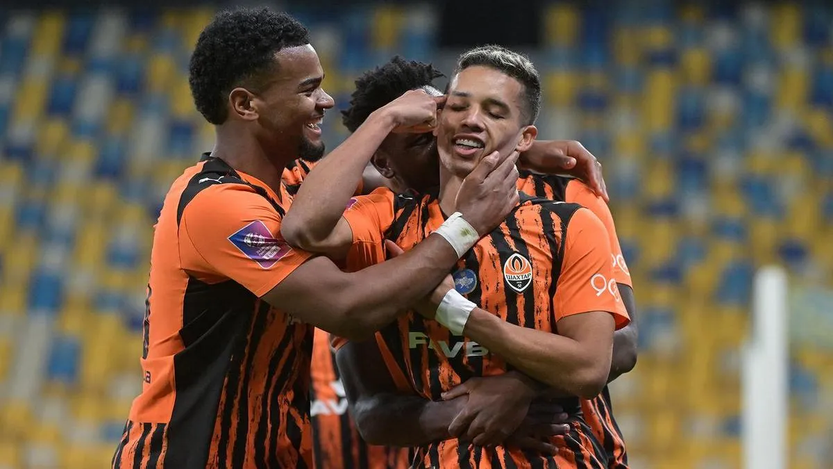 Шахтар мінімально здолав Металіст 1925 та повернув собі перше місце в УПЛ: долю матчу вирішив пенальті