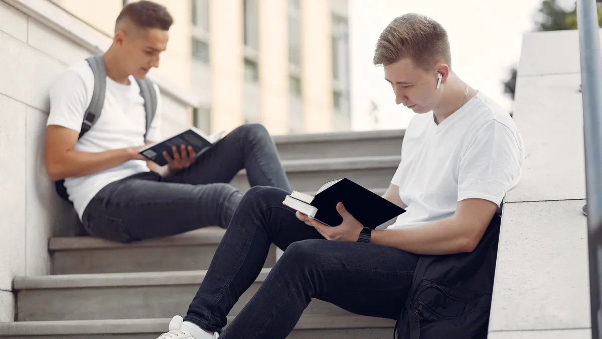 Кількість чоловіків 25+ серед вступників упала вдвічі: у Міністерстві освіти і науки надали статистику