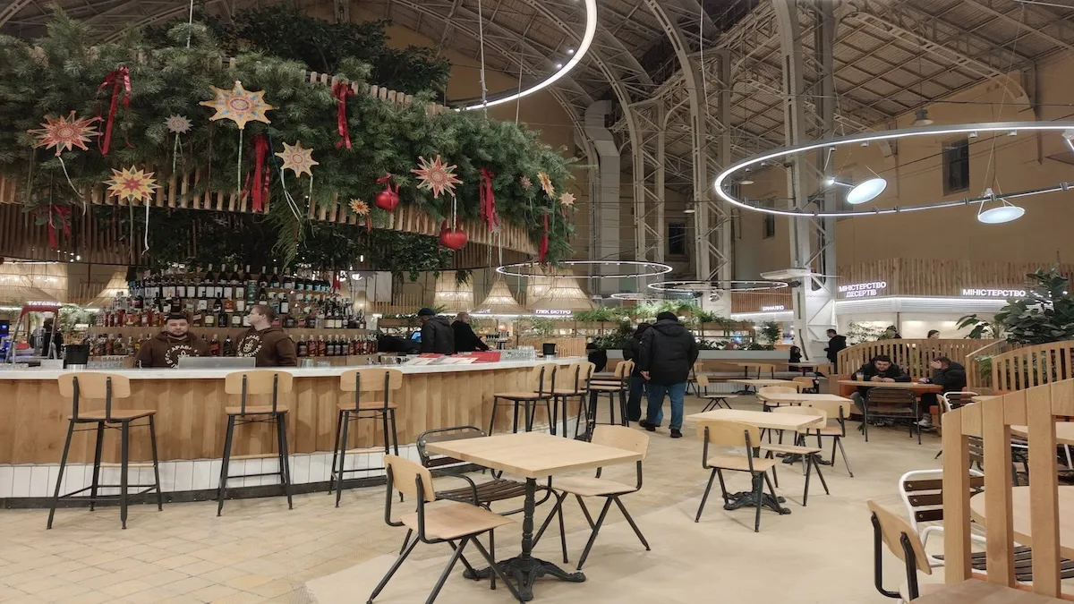 Оновлений Бесарабський ринок перетворили на гігантський фудкорт: кияни обурені змінами