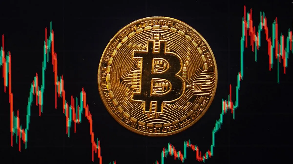 Крипторинок знову на підйомі: Bitcoin вперше з лютого перевищив позначку у 100 тисяч доларів
