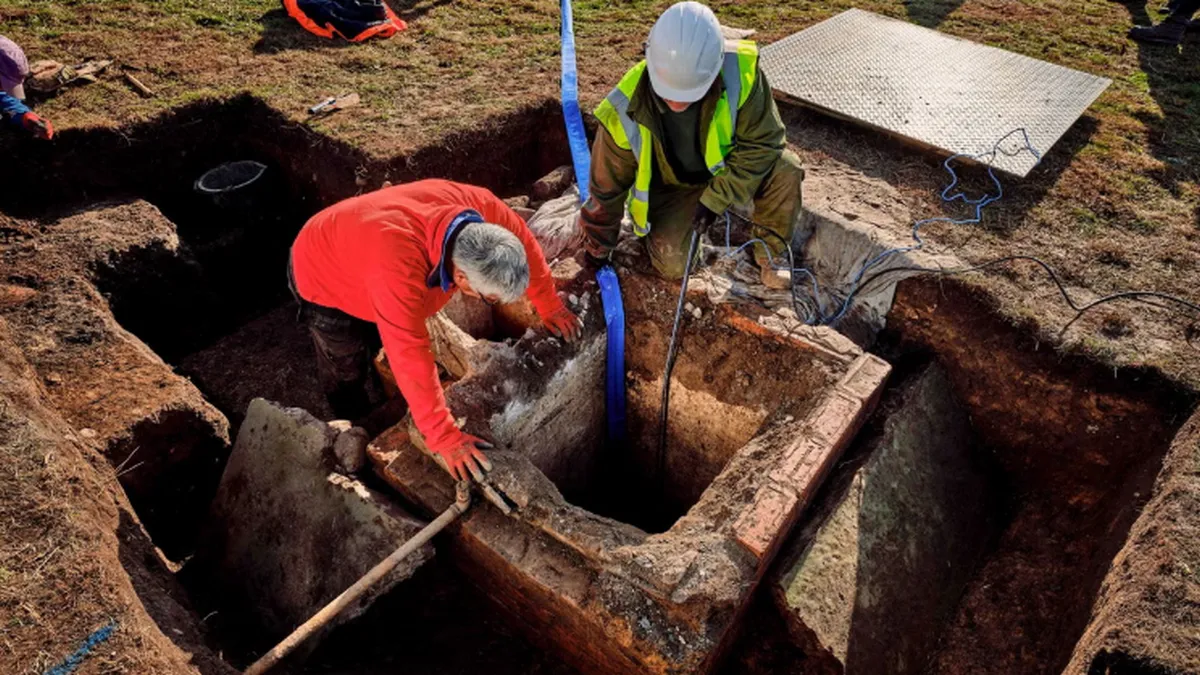 В Англії знайшли бункер часів холодної війни у замку: його розташування та вміст залишалися невідомими