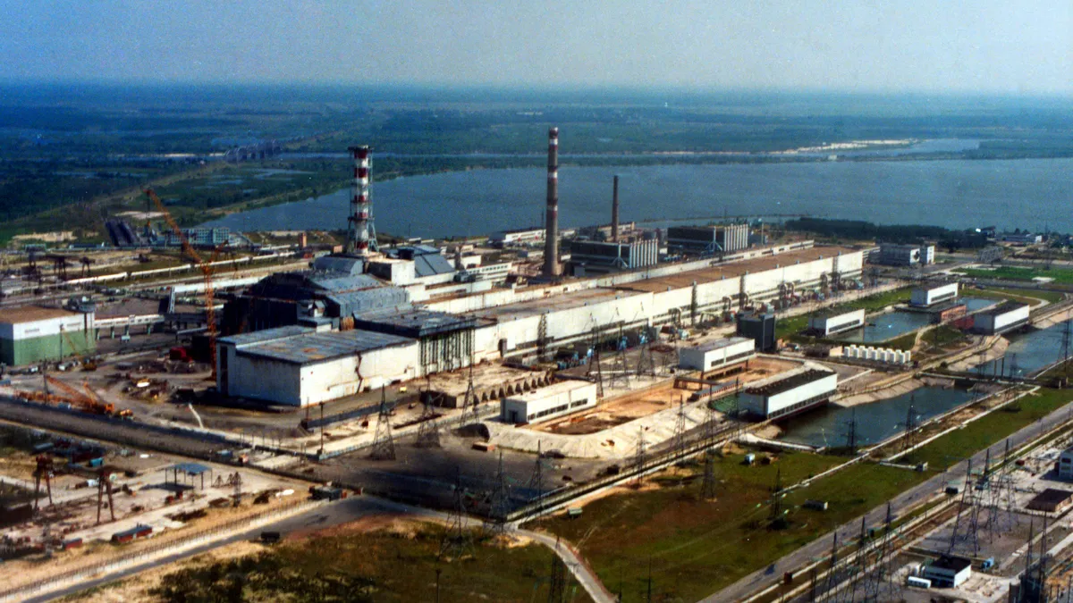 Станцію хотіли будувати на Вінниччині: Чорнобильській АЕС виповнилось 48 років – фото моментів спорудження 