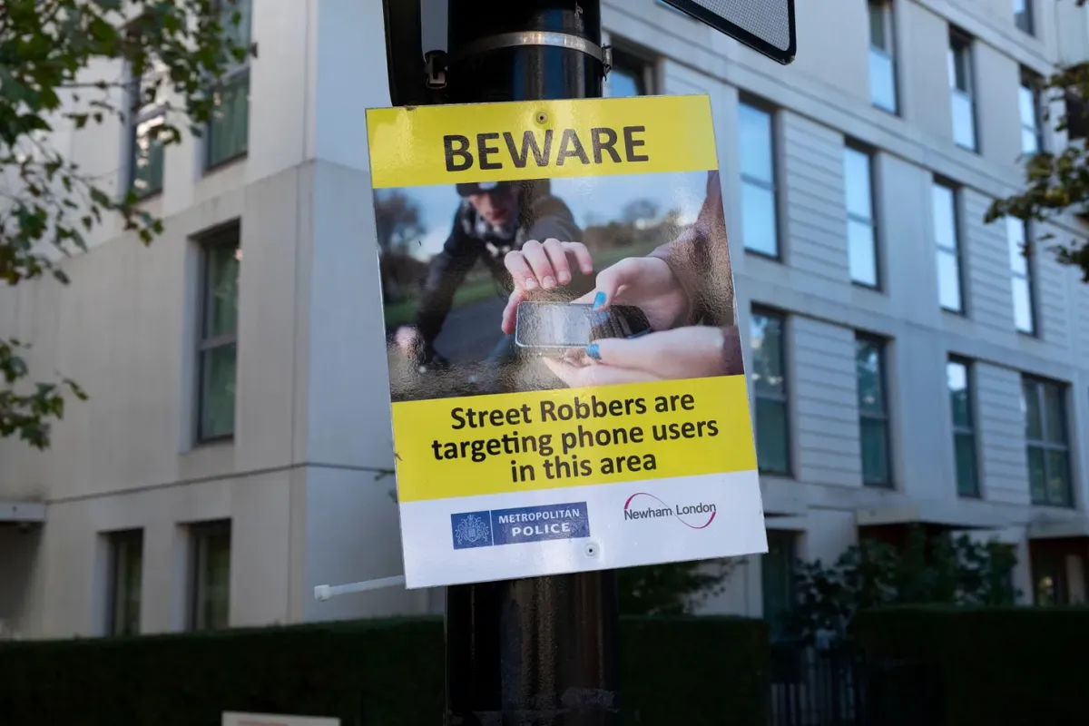 смартфон, викрадення, злодії, смартфон