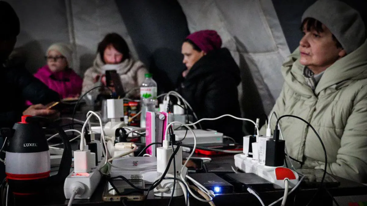 Місто-супутник Києва Вишгород 4 добу без електроенергії: як виживають у холоді містяни й коли чекати на світло