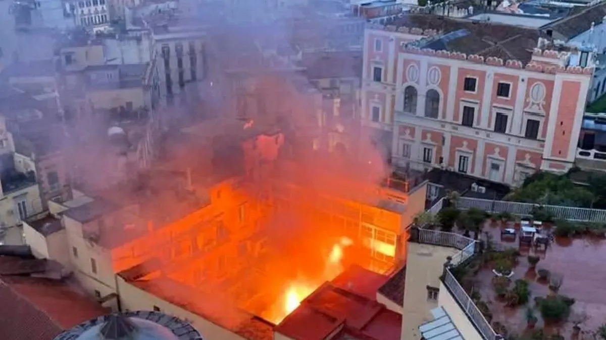 Історичний театр у європейському місті знищено масштабною пожежею: чи вдалося уникнути жертв