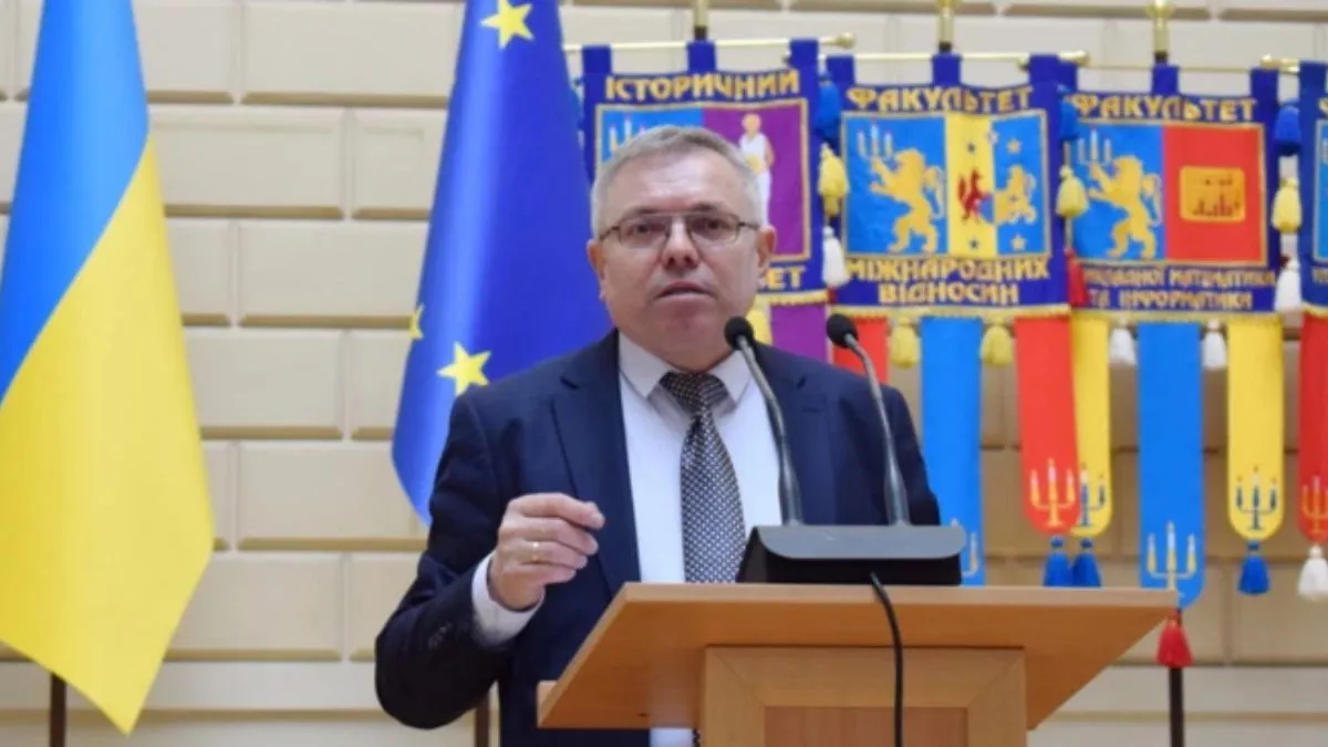 Викладача Львівського університету звинувачують у домаганнях до неповнолітньої: чи звільнено хтивого професора