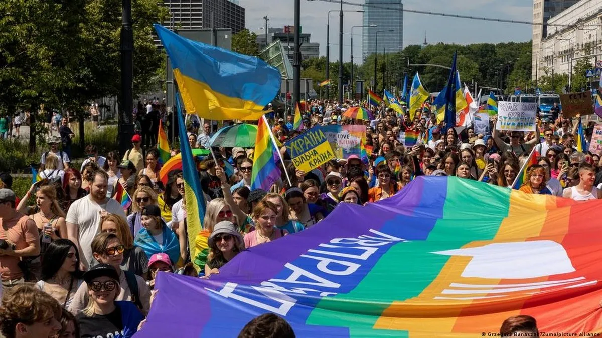 «КиївПрайд»-2025: у столиці України не обійшлося без сутичок противників ходи з поліцією – відео
