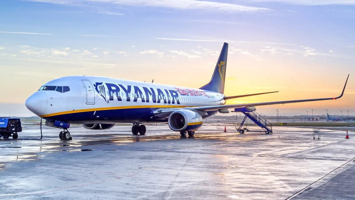 Терпи чи плати: лоукостер Ryanair планує зробити користування туалетом на борту літака платним