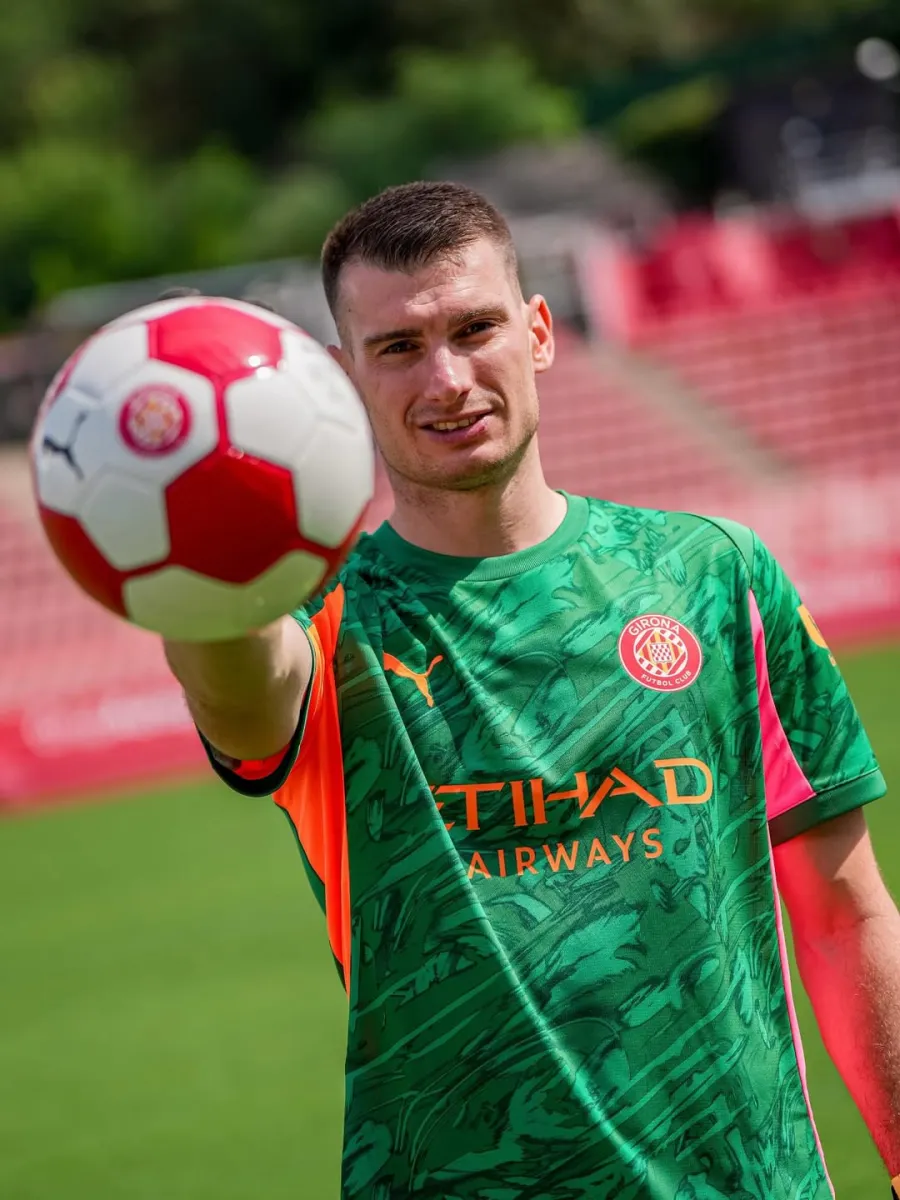 лівакович, жирона