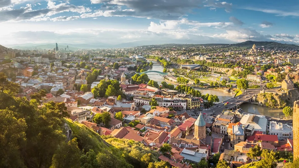 П'ять міст, які варто побачити: мандрівниця, що об'їздила 120 локацій, поділилася досвідом