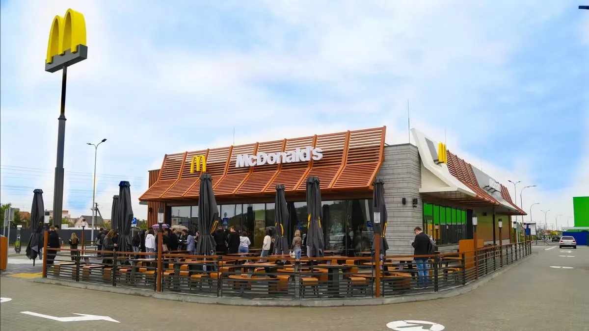 McDonald’s відкрився в Мукачеві: новий ресторан біля траси Київ–Чоп здивував масштабами та зручністю