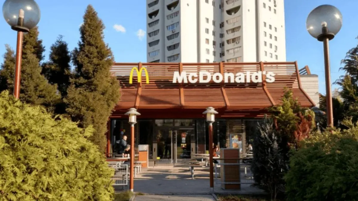 В мережі навели галасу через закриття McDonald’s у двох обласних центрах України: компанія відповіла