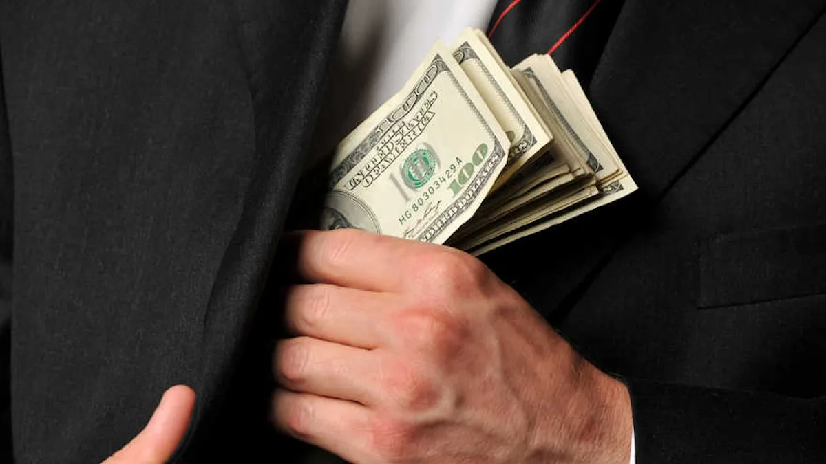 Від матраца до кактуса: схованки, які грабіжники перевіряють насамперед