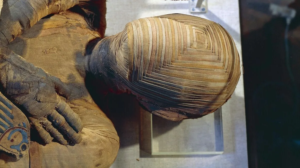 Тисячолітня таємниця: у Чилі знайшли мумію шахтаря з луком і галюциногенами