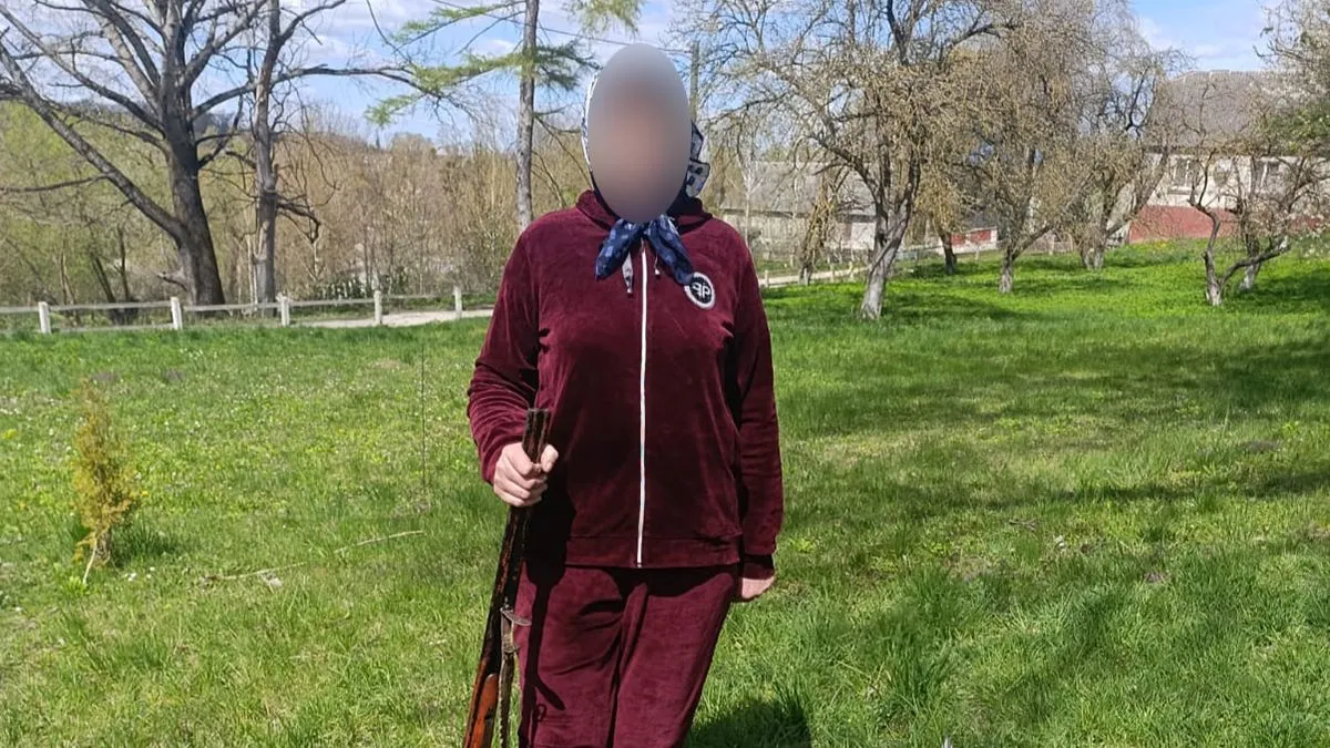 На Тернопільщині жінка влаштувала стрілянину з рушниці, бо їй допекли «непрохані гості»:  що їй загрожує