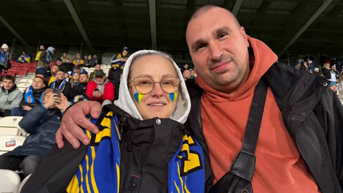Блискуча пара